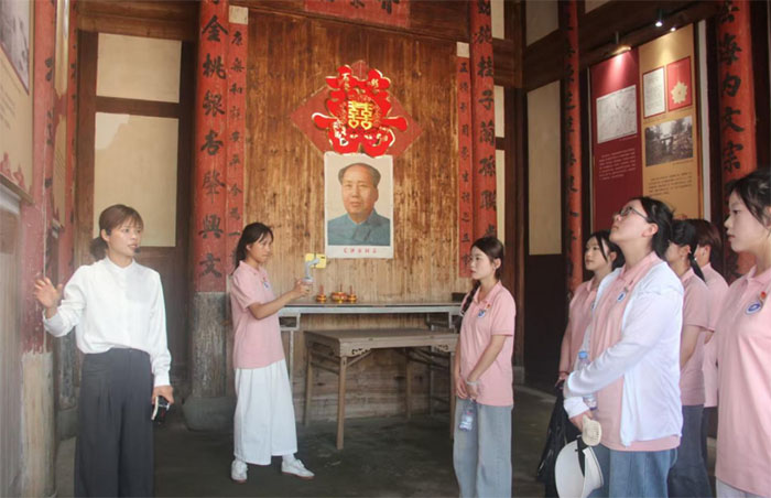 ׷���tɫ���E�����г���