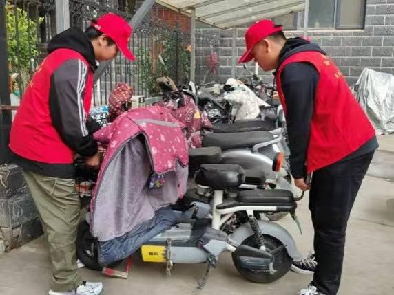 �ഺ�����R��^(q��)���l(w��i)������L��ƪ�����ӱ������t(y��)ˎ�I(y��)���g(sh��)�W(xu��)Ժˎ�W(xu��)�c��������ϵ�_չ�l(w��i)�����־Ը����(w��)���(d��ng)