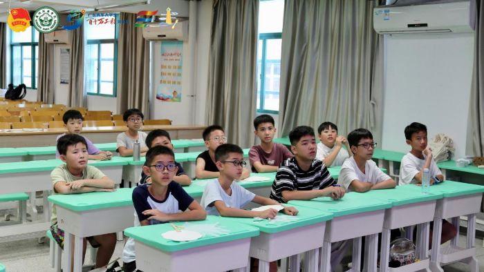 �����o(h��)���ഺ·����(d��ng)�ഺ�ķN��������һ�Õ��l(f��)ѿ���n