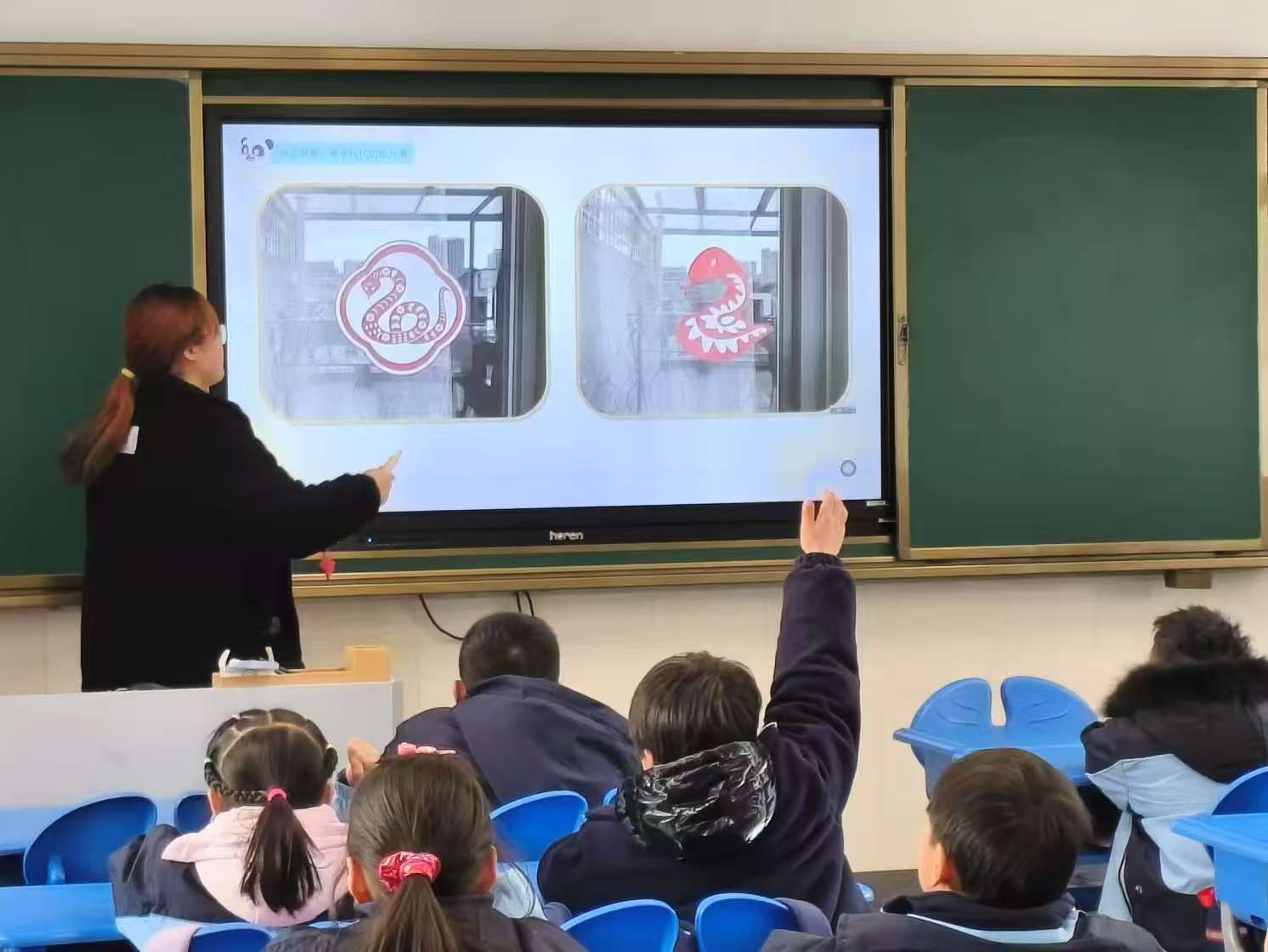 ��Ф�Ļ��M(j��n)У�@��־Ը�̌W(xu��)ůͯ��