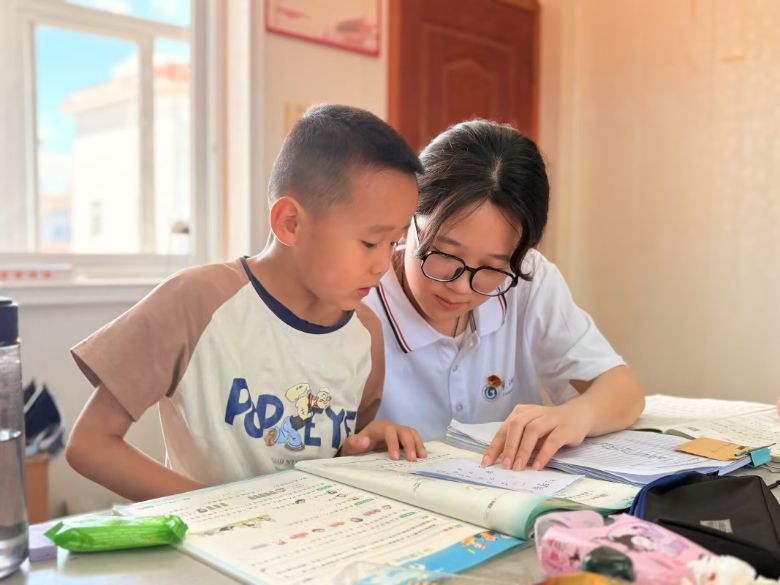 ��Ԫ�x�����c(di��n)���l(xi��ng)�僺ͯ���ڳ��L(zh��ng);