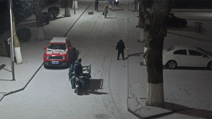 ���Ǵ��w���ļ�æµӰ