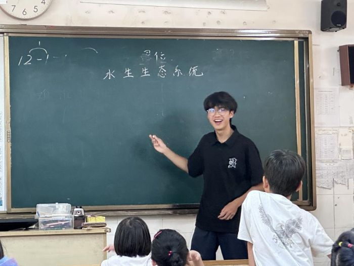 ���Ğ��磬�Ժ��������ĸ�С���(du��)���o(h��)���u��ͯ�����