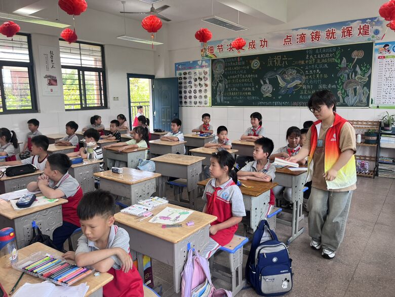 ������С�֣�ͯ�ĸ��h��