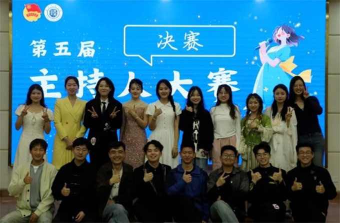 �m�ݽ�ͨ��W(xu��)�����У�@�����˴�ِ�Qِ�A�M�e��