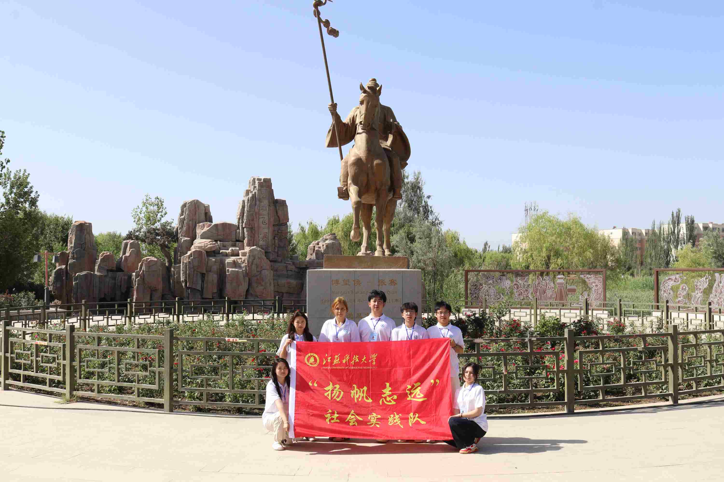 ��У�����W(xu��)�ӱ������q�o(j��)���^ ����Ӣ�۾������؟(z��)�Γ�(d��n)��(d��ng)