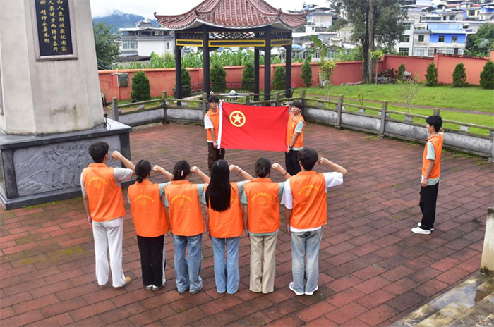 �����F���I(y��)���g(sh��)�W(xu��)Ժ�������l(xi��ng)���F������{(di��o)�У�׷�ݼtɫӛ����̽�����z����