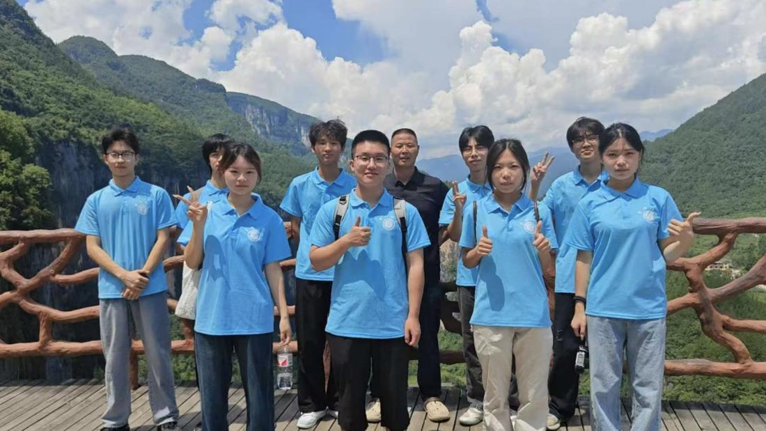 �R�^�۽�ɽˮ�g �ഺ�x���d���� �����ؑc������W(xu��)��(j��ng)���c����W(xu��)Ժ�����Ǆ�(chu��ng)�С����ý�(j��ng)�ʡ��l(xi��ng)�����d���M�F����