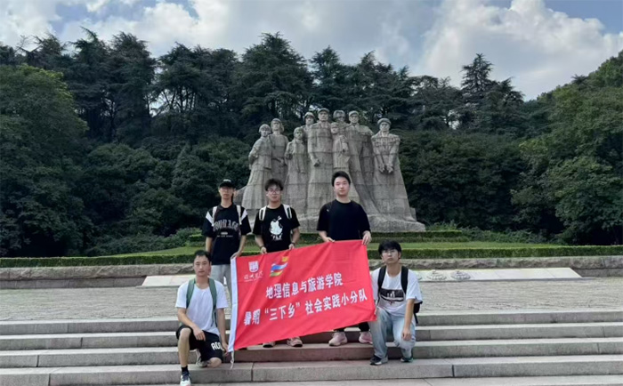 ��Խ������������мtɫ�Ļ�