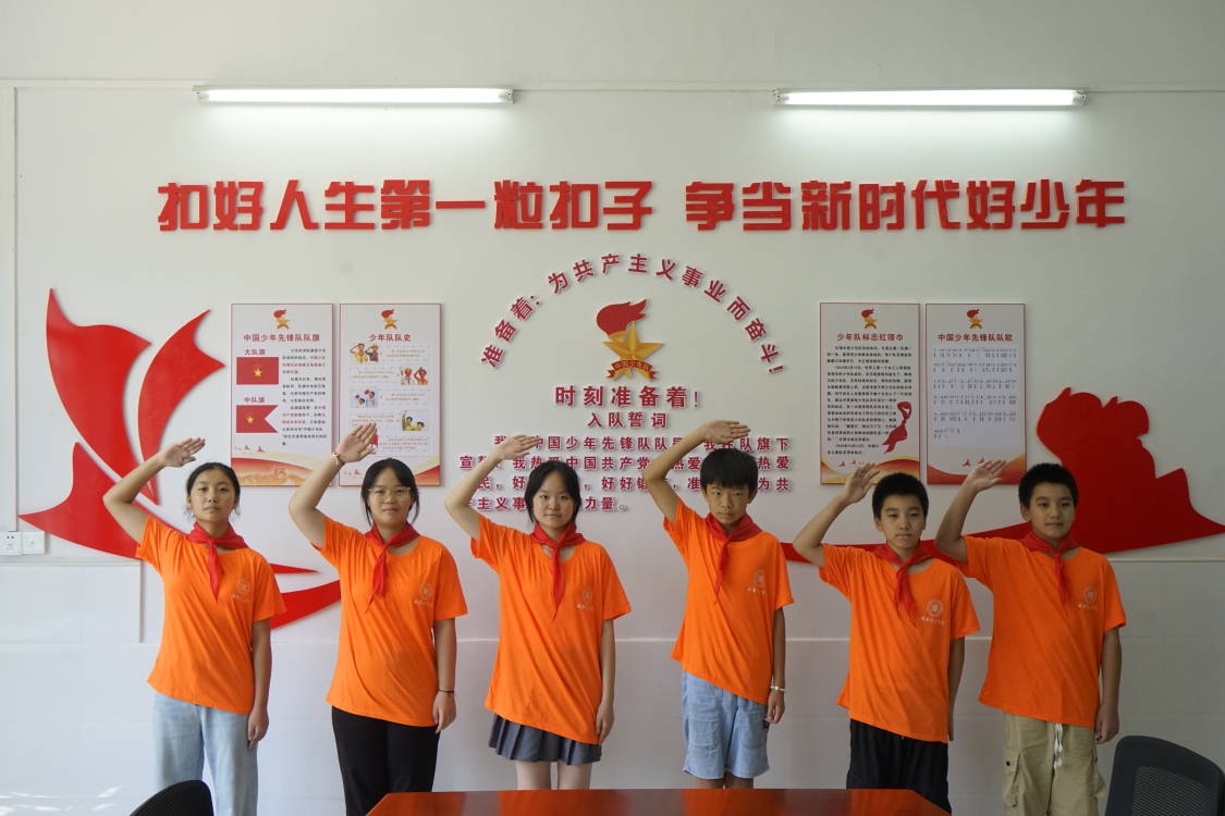 ��ʻ���c���tɫ���� ���������и������򡪡�����ǹ�־Ը������_չ��P�����¾����������`���