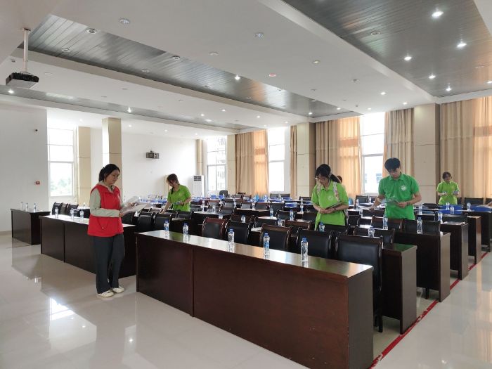 �Ƽ��c����Ұ������У(li��n)���L���l(xi��ng)���ǻ����d�D��